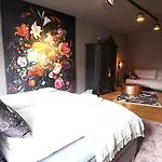 The George - Boutique Style *