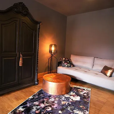 The George - Boutique Style