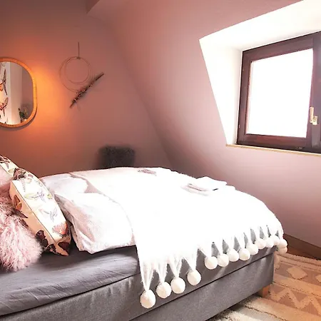 The George - Boutique Style Apartment Würzburg