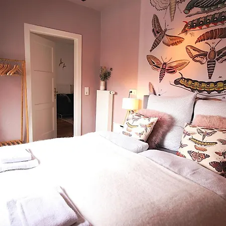 The George - Boutique Style *